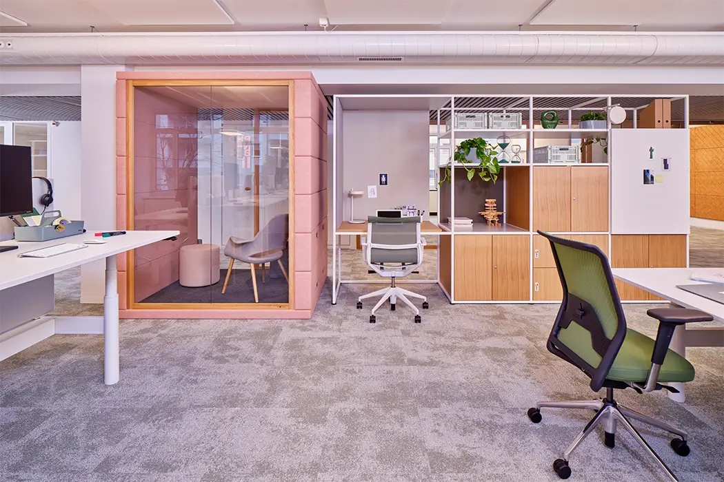 ORBIZ Noerd interior photo 2