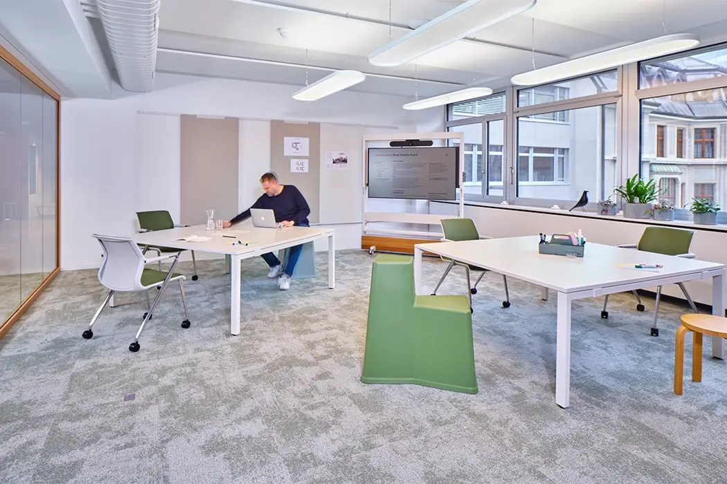 ORBIZ Noerd interior photo 7