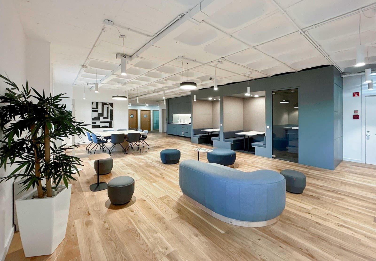 Regus - Lisbon Torres de Lisboa interior photo 5