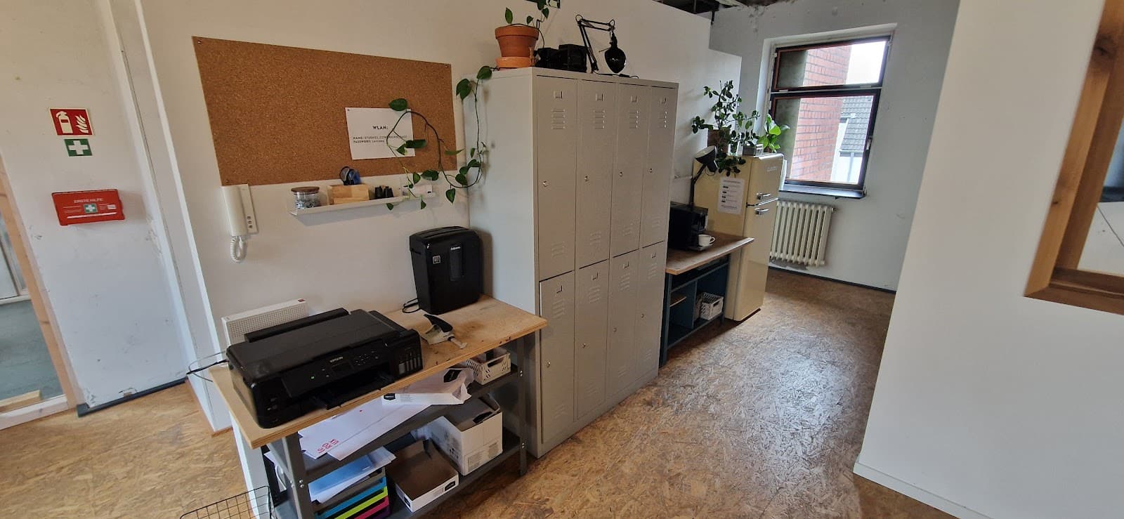 STÜH33 Coworking interior photo 4
