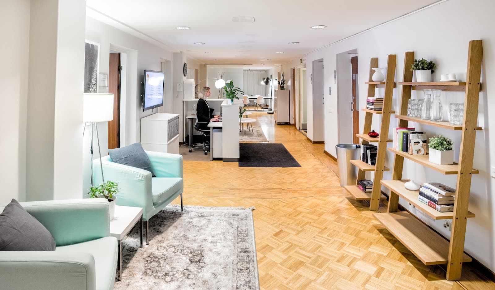 Toimistohotelli VillageWorks Fredrikinkatu