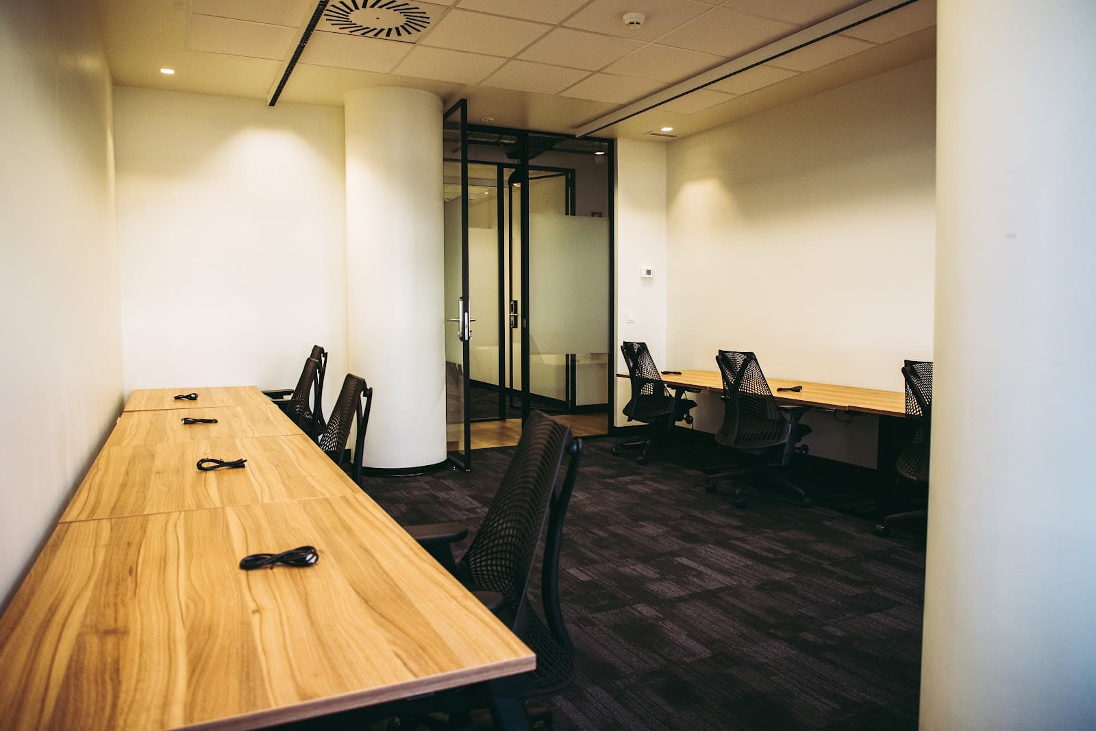 Venture X Portugal interior photo 1