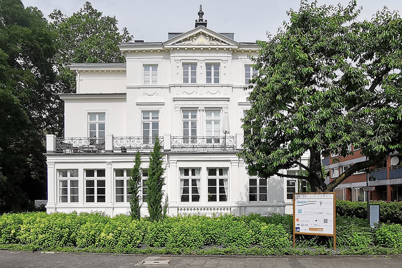 Villa Kaufmann interior photo 1
