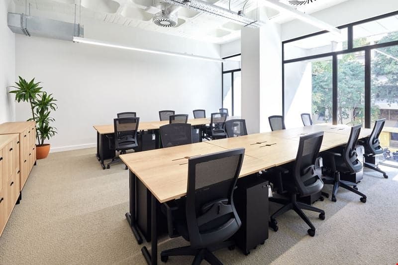 WeWork 50 R. Alexandre Herculano interior photo 5