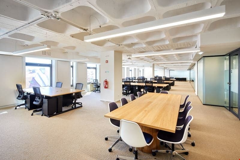 WeWork 50 R. Alexandre Herculano interior photo 2