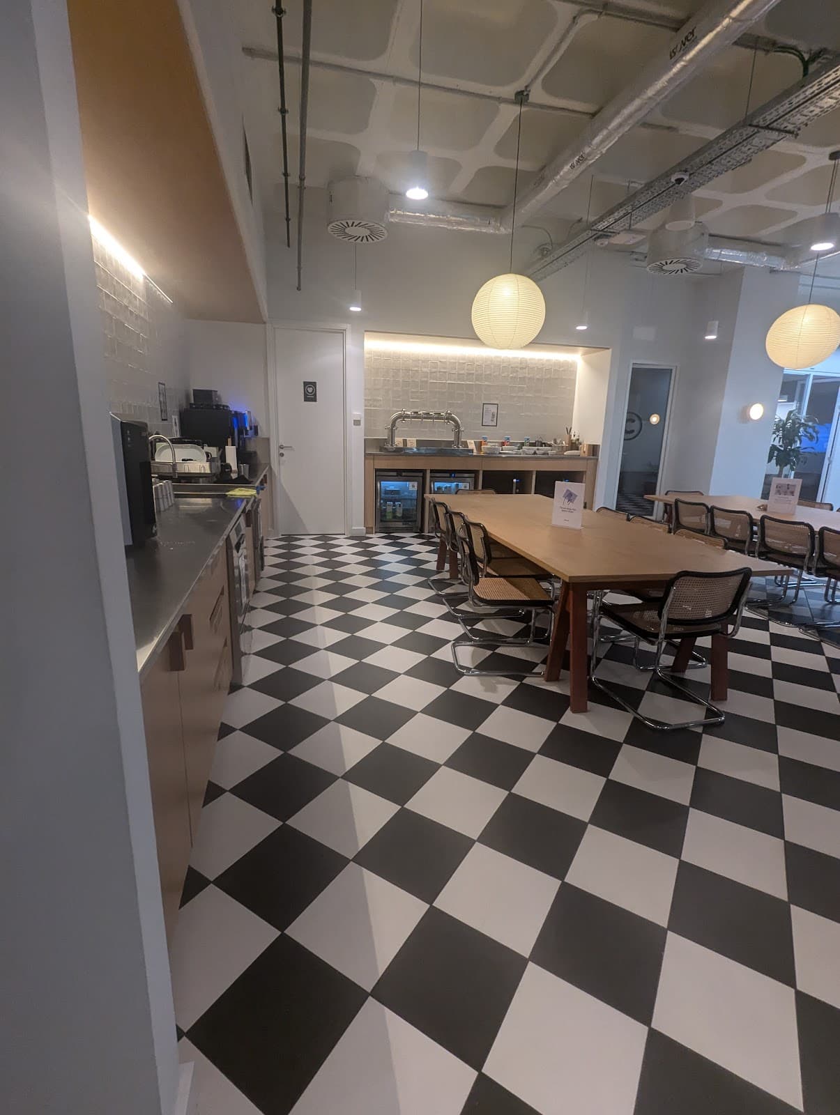 WeWork 50 R. Alexandre Herculano interior photo 10