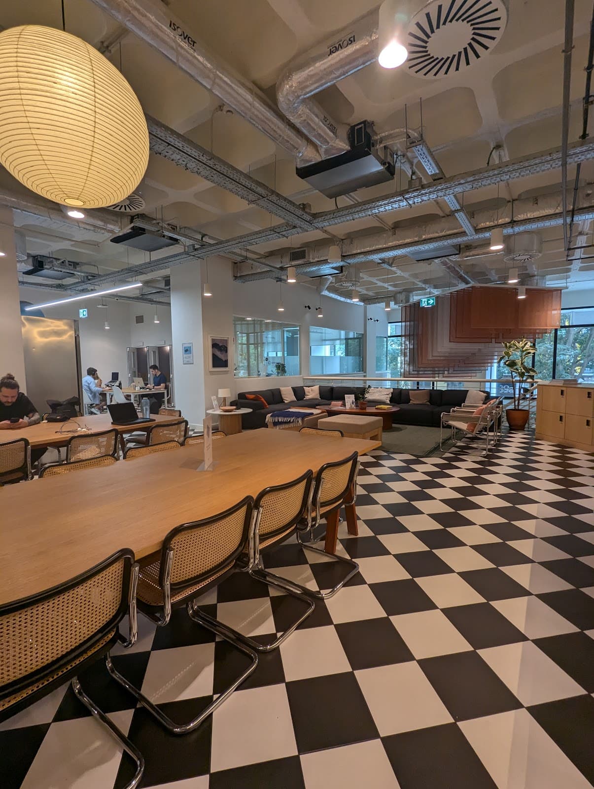 WeWork 50 R. Alexandre Herculano interior photo 4