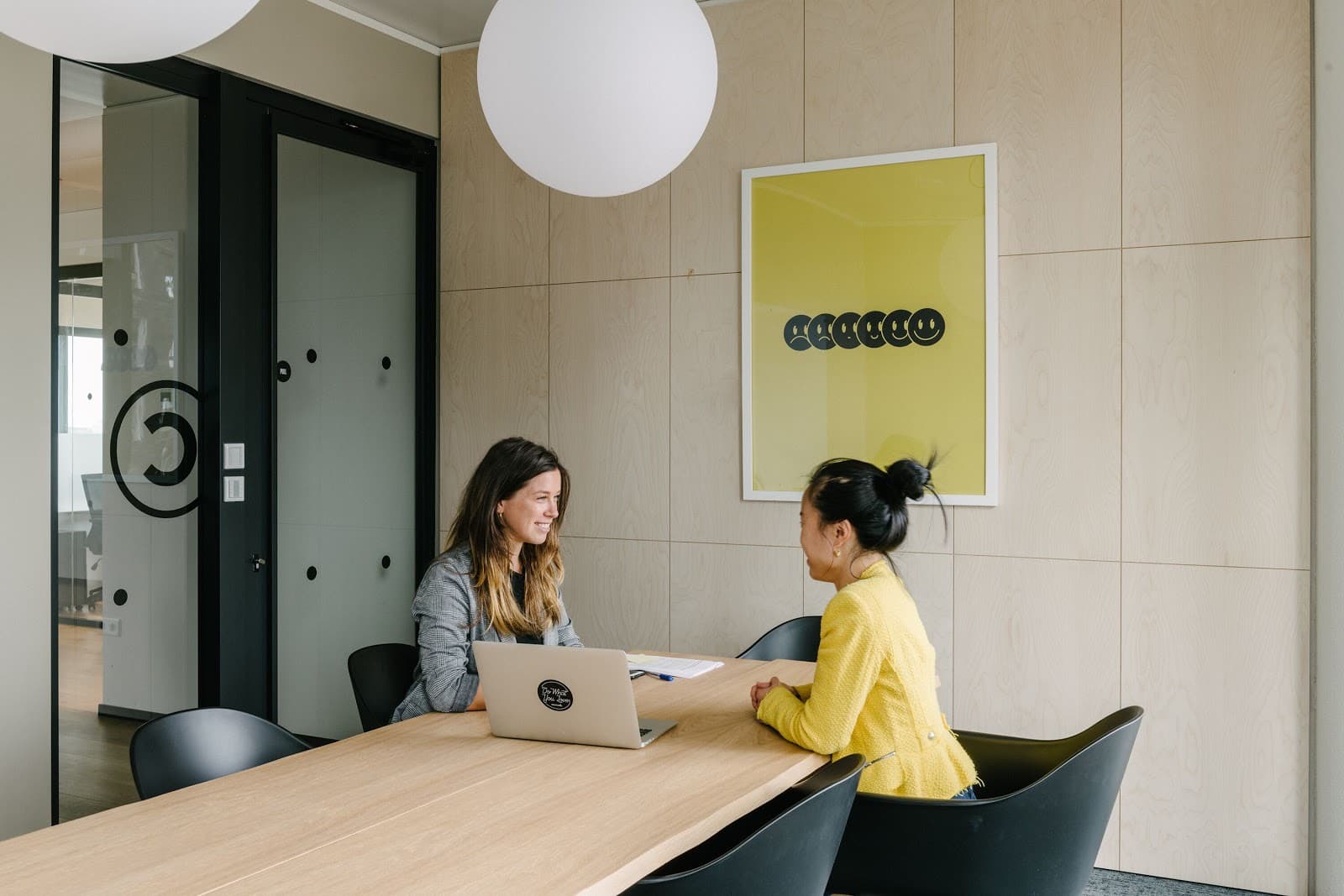 WeWork - Kantoorruimte en coworking interior photo 2
