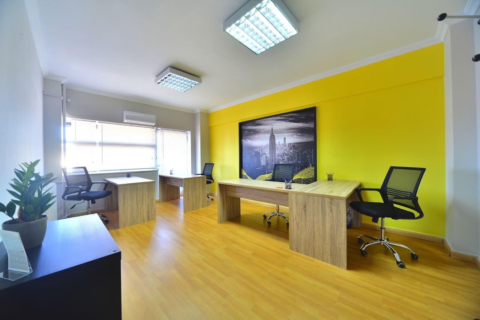 WorkSpot CoWorking Space interior photo 2