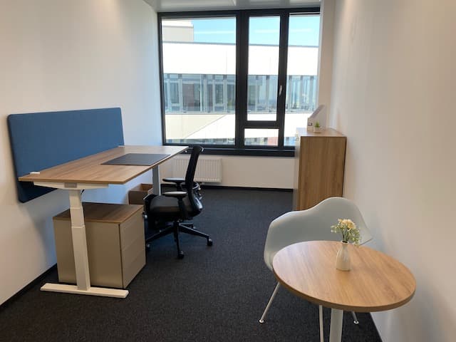 YOUR OFFICE QBC Service GmbH interior photo 3