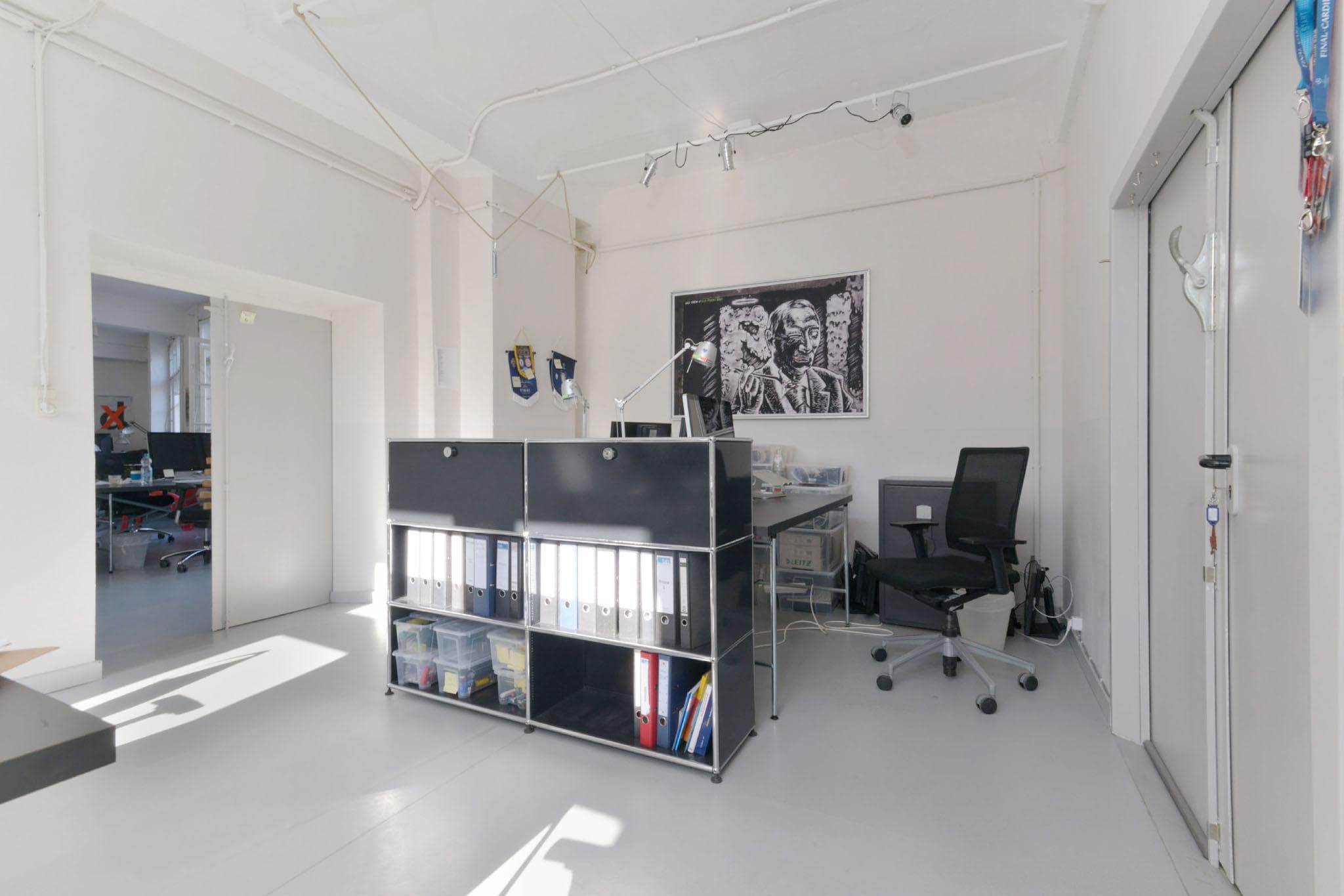 Day Pass at AHA Factory Berlin interior photo 5