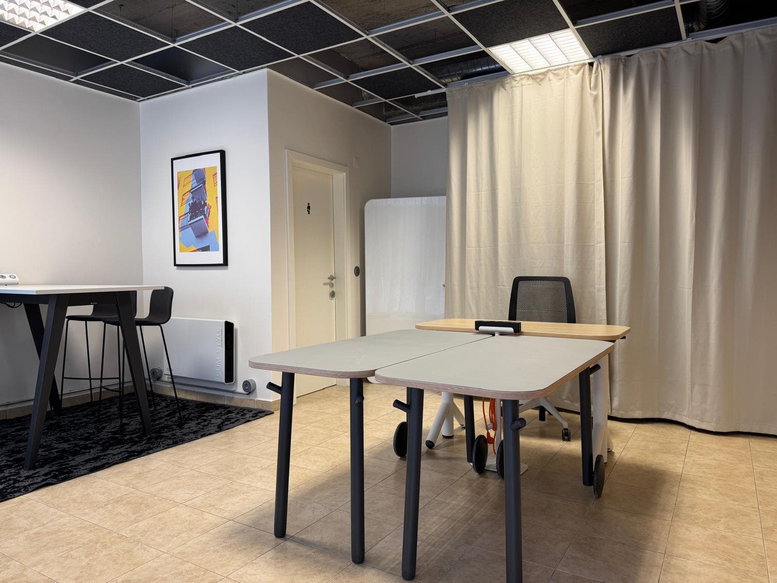 Meeting Room interior photo 2