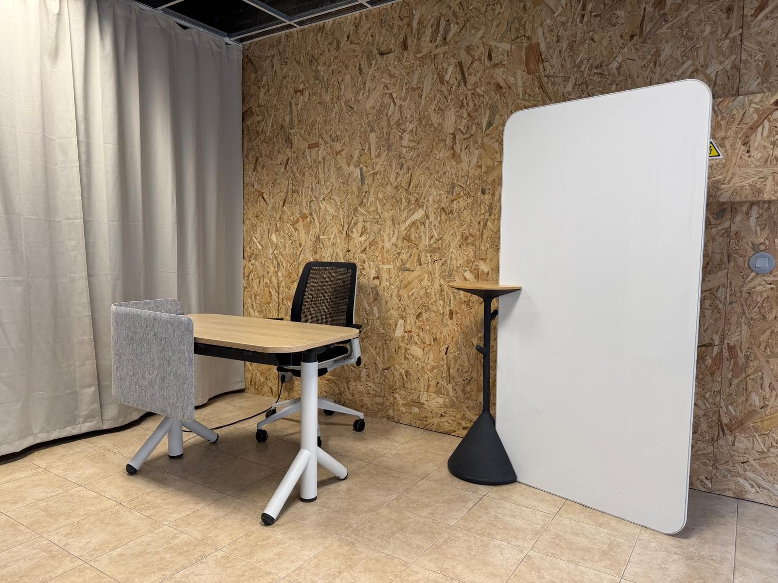 Meeting Room interior photo 3
