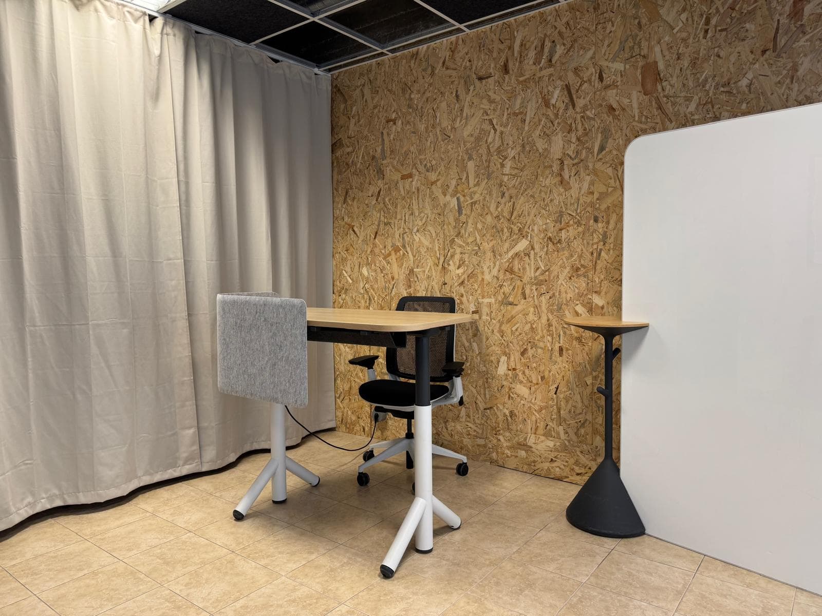 Meeting Room interior photo 4