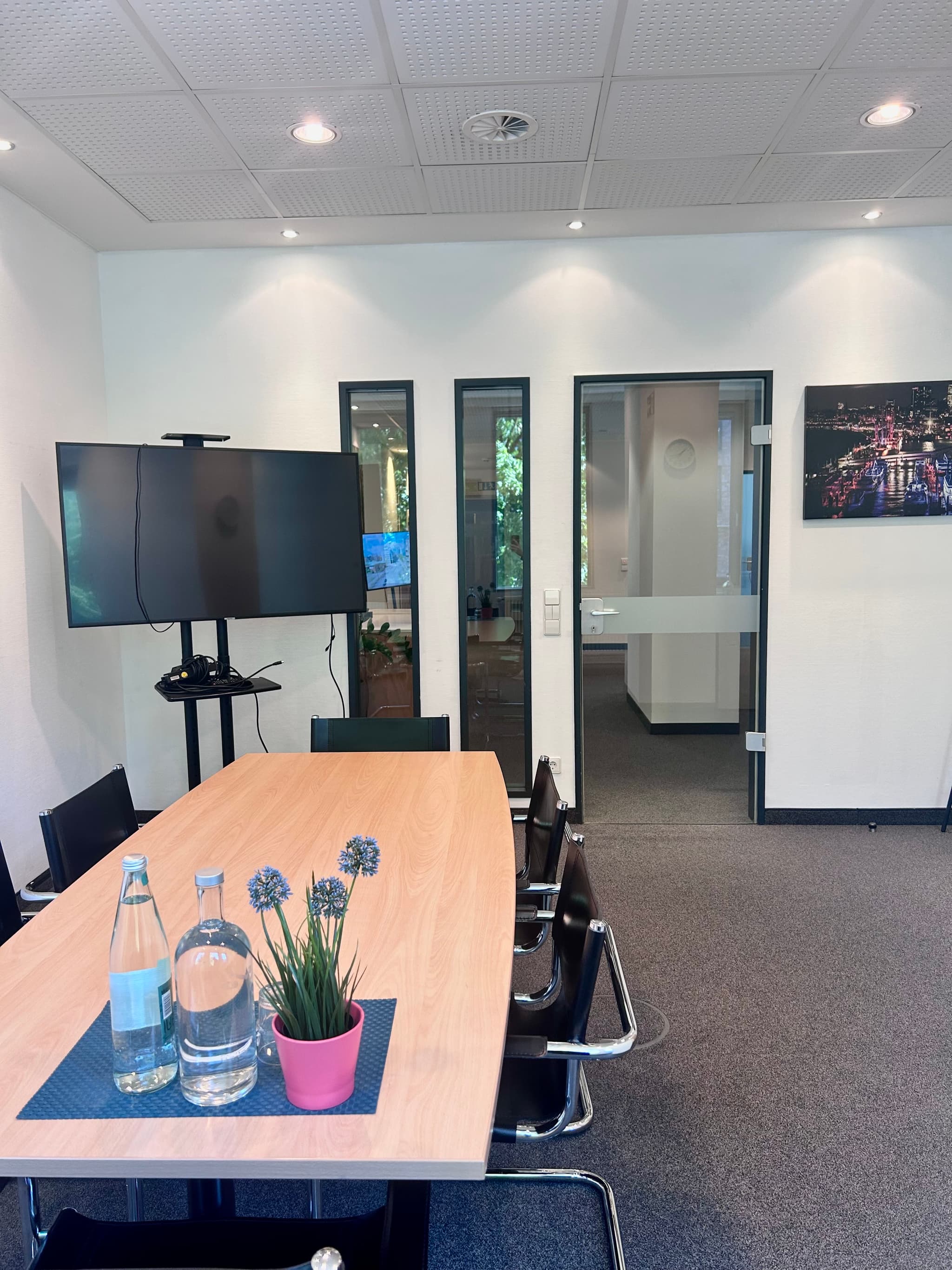 Meeting Room interior photo 2