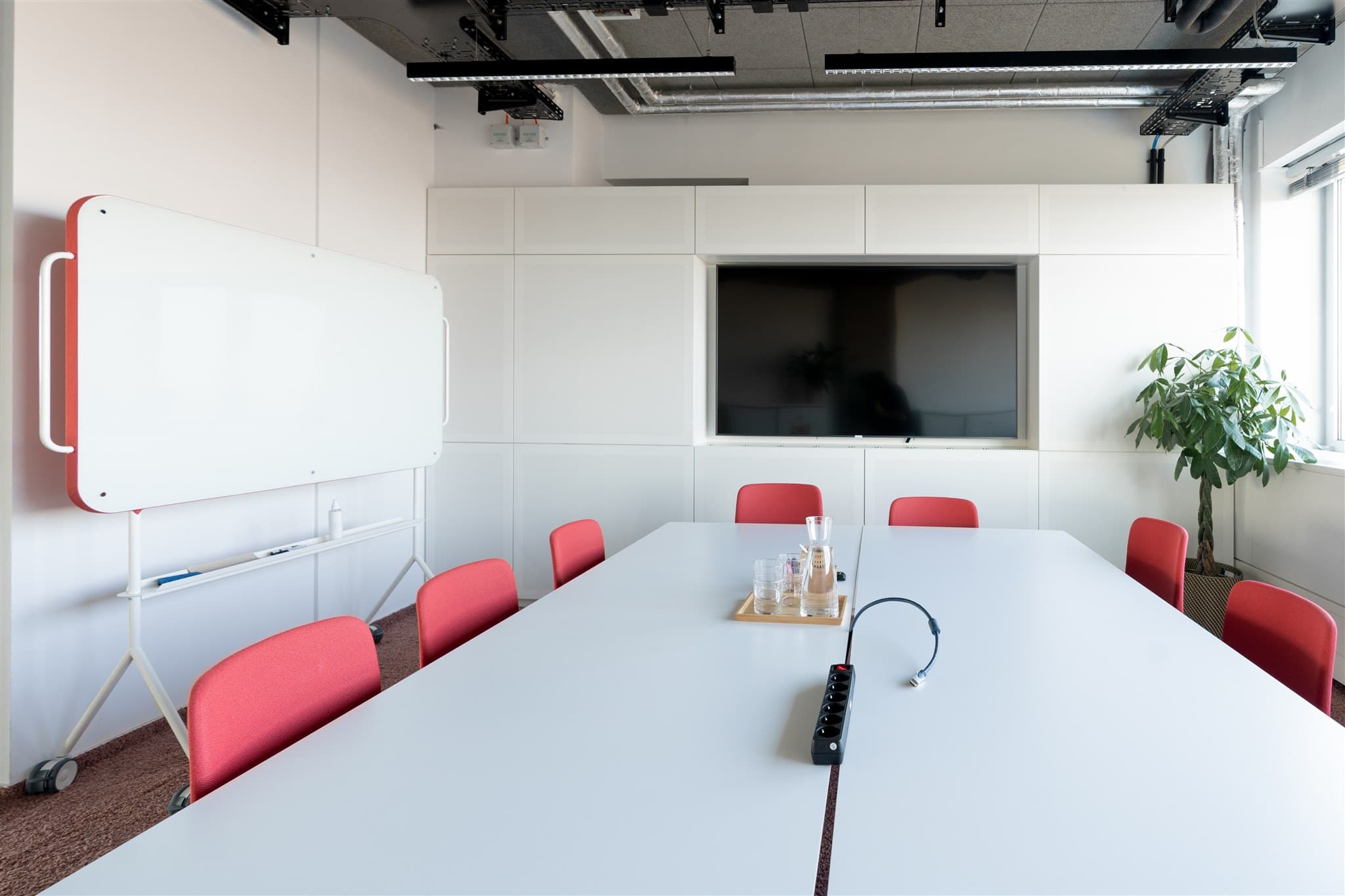Leuven interior photo 1