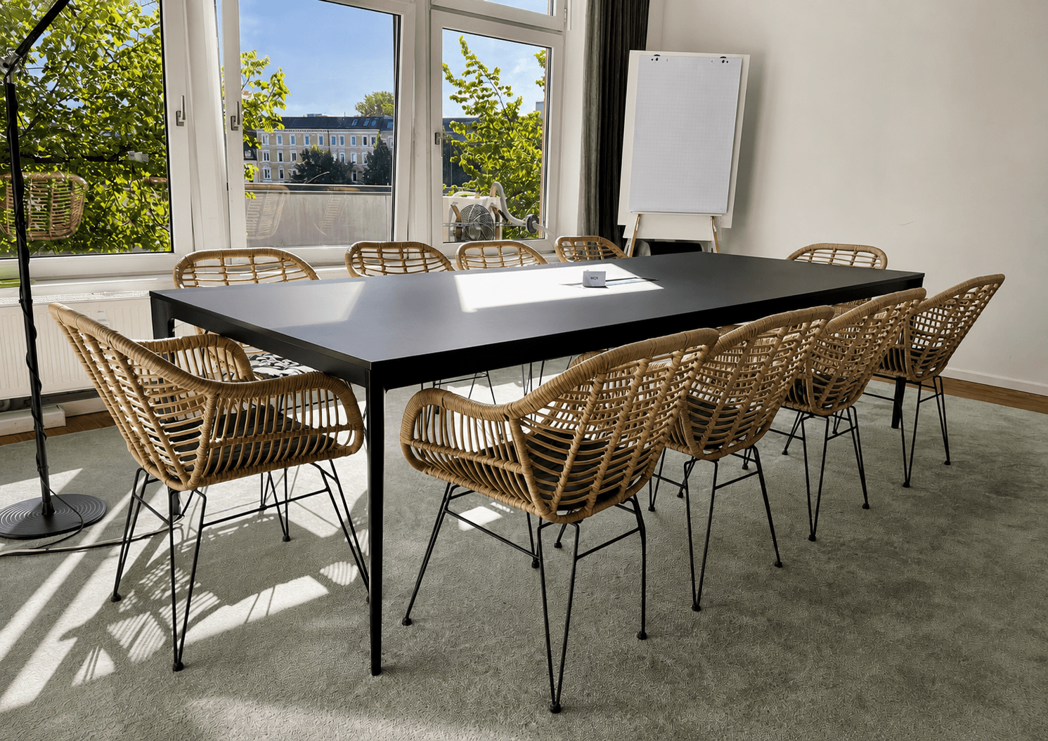 bright Conferenceroom interior photo 7