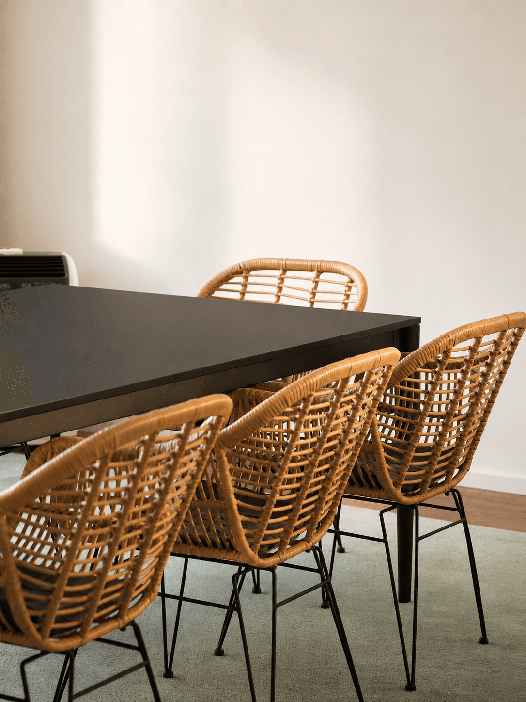 bright Conferenceroom interior photo 1