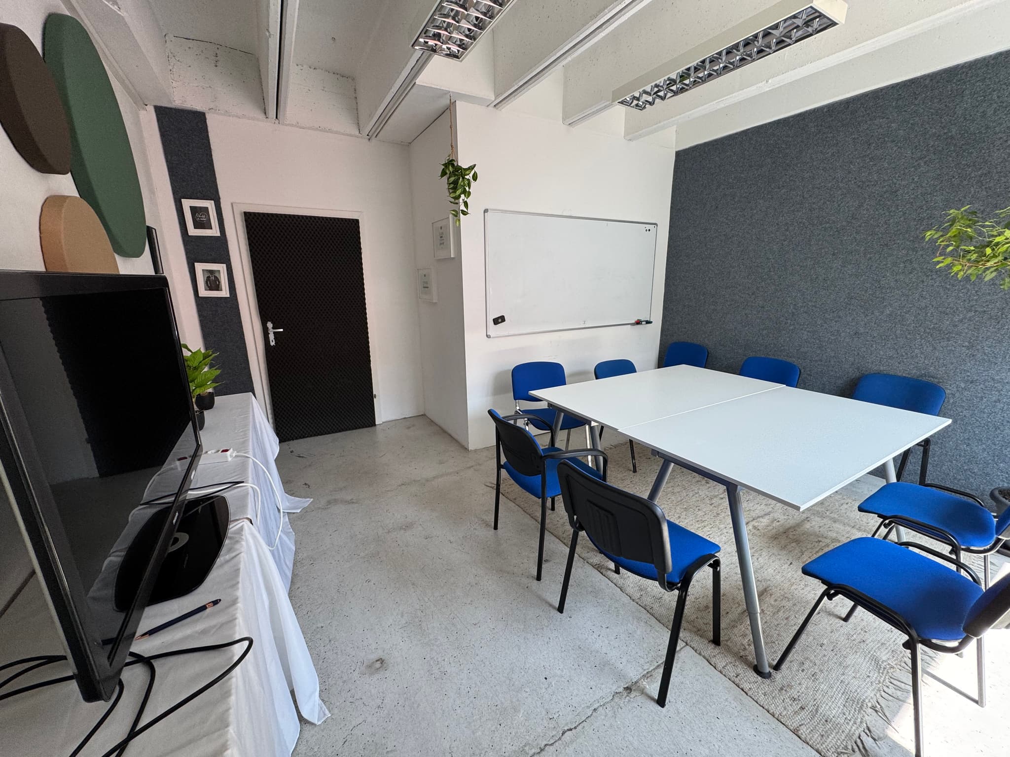 Meetingraum Mittel interior photo 1