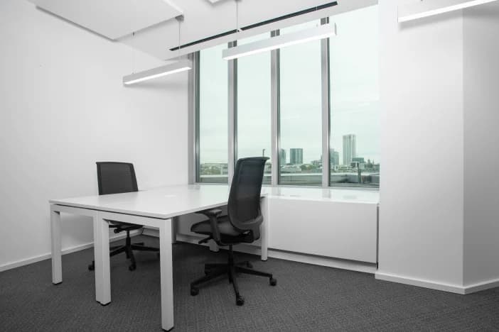 Regus Frankfurt Messeturm interior photo 8