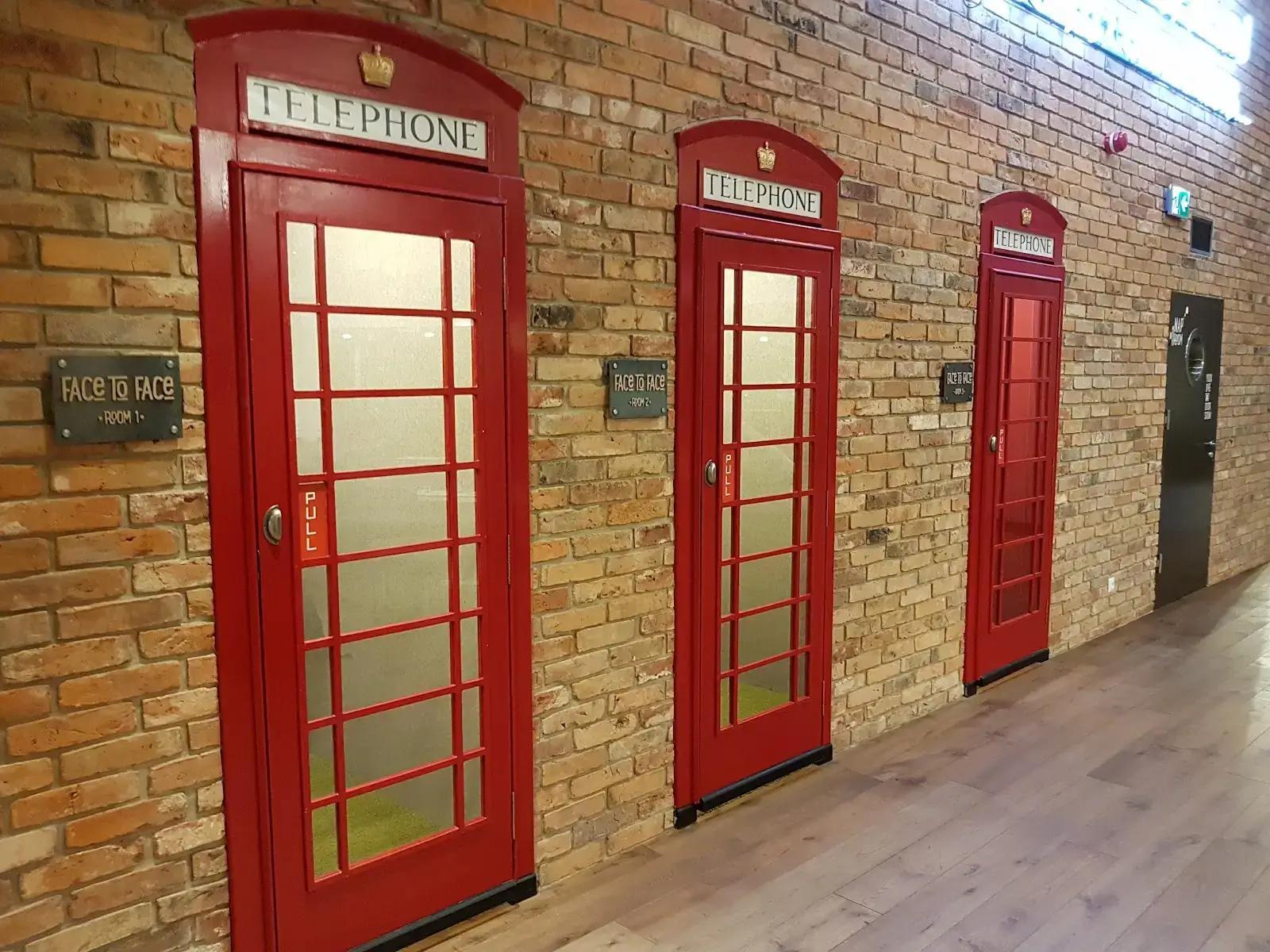 Brain Embassy Jerozolimskie interior photo 7