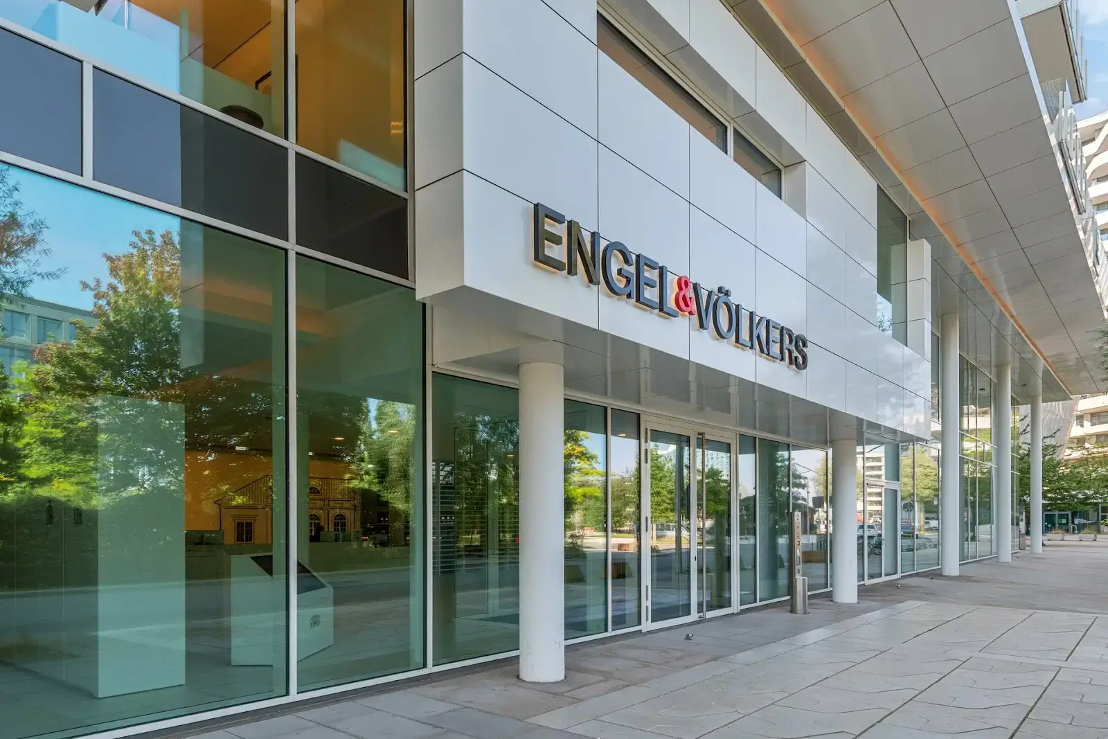 Engel & Völkers Hamburg HafenCity interior photo 7