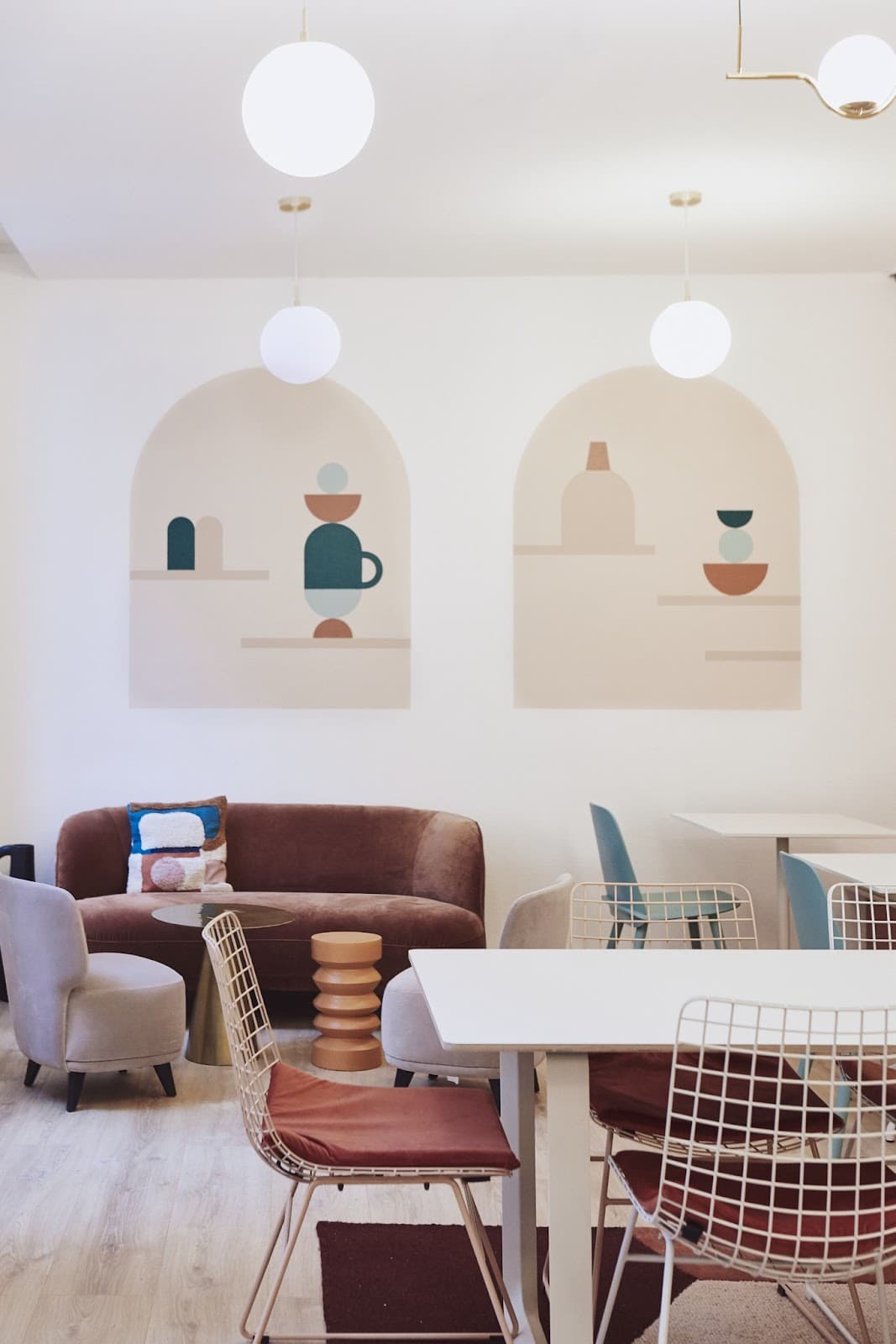 Morning, Toudic interior photo 11