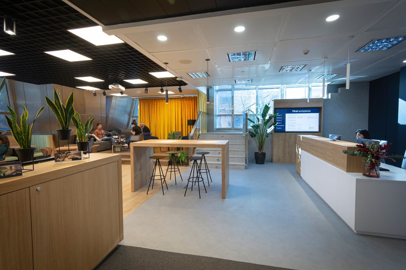 First workplaces: oficinas y espacios de coworking en Plaza de Castilla interior photo 7