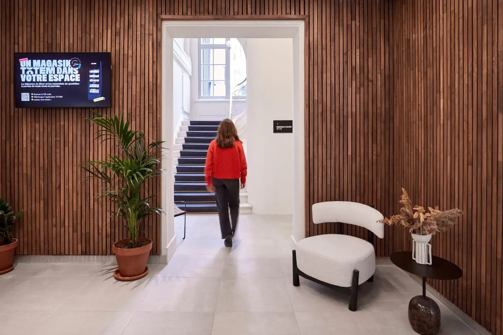 Morning, Trocadéro interior photo 9