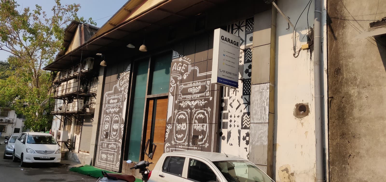 Garage Coworking Space interior photo 5