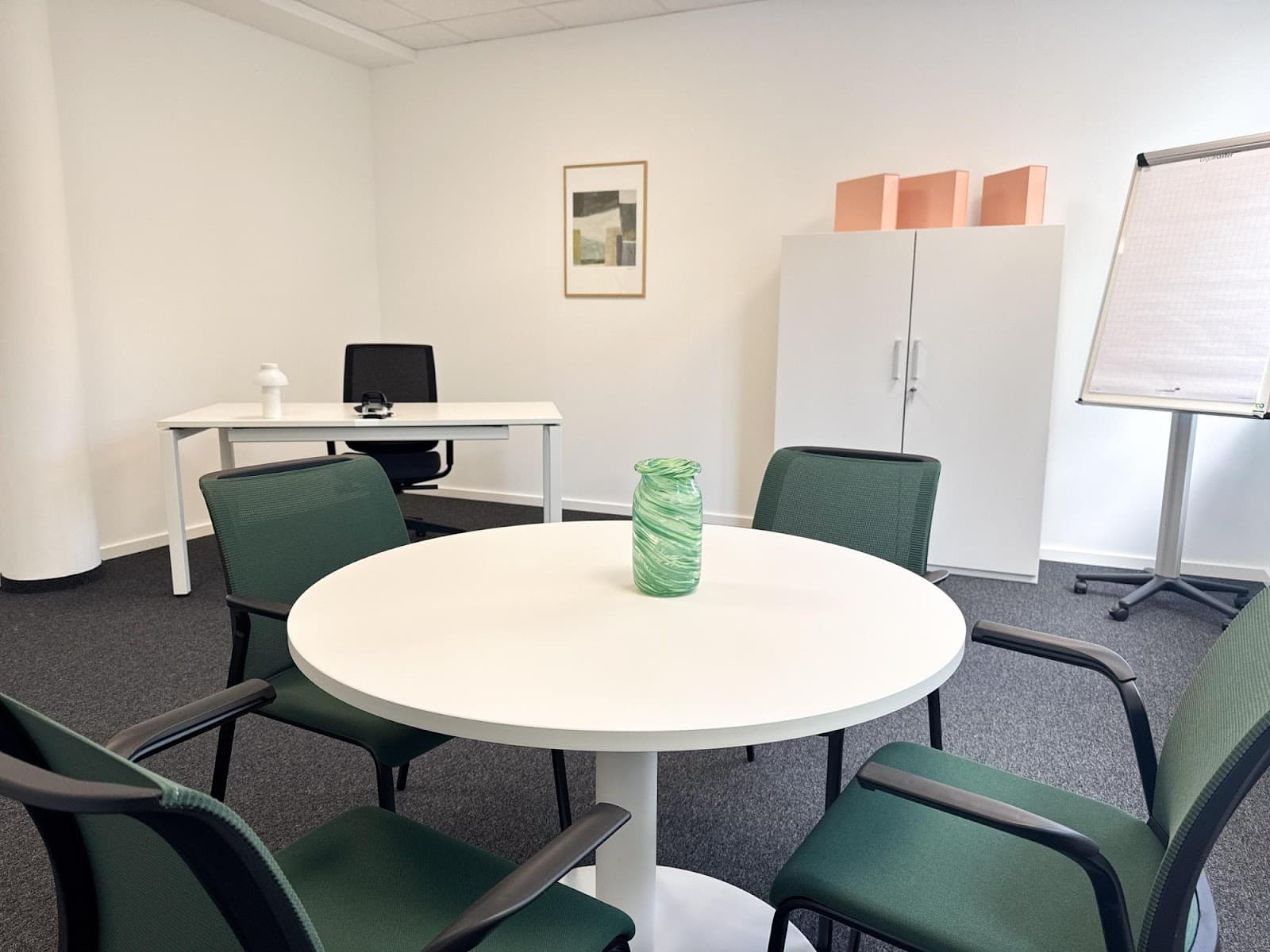 Regus Darmstadt Rößlerstraße interior photo 6