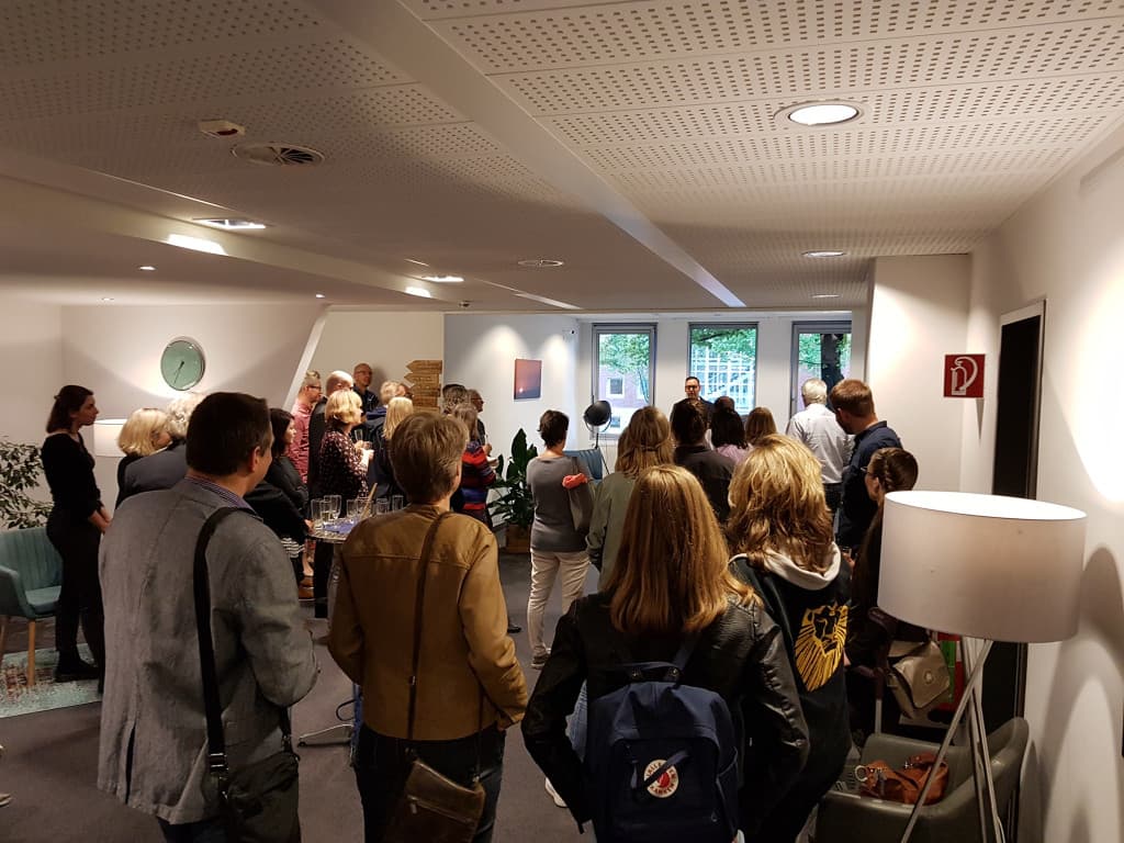 BZ-Business Center interior photo 2