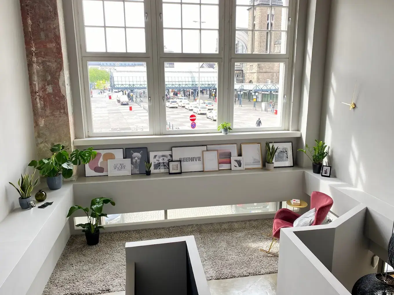 Beehive Hamburg St. Georg interior photo 2