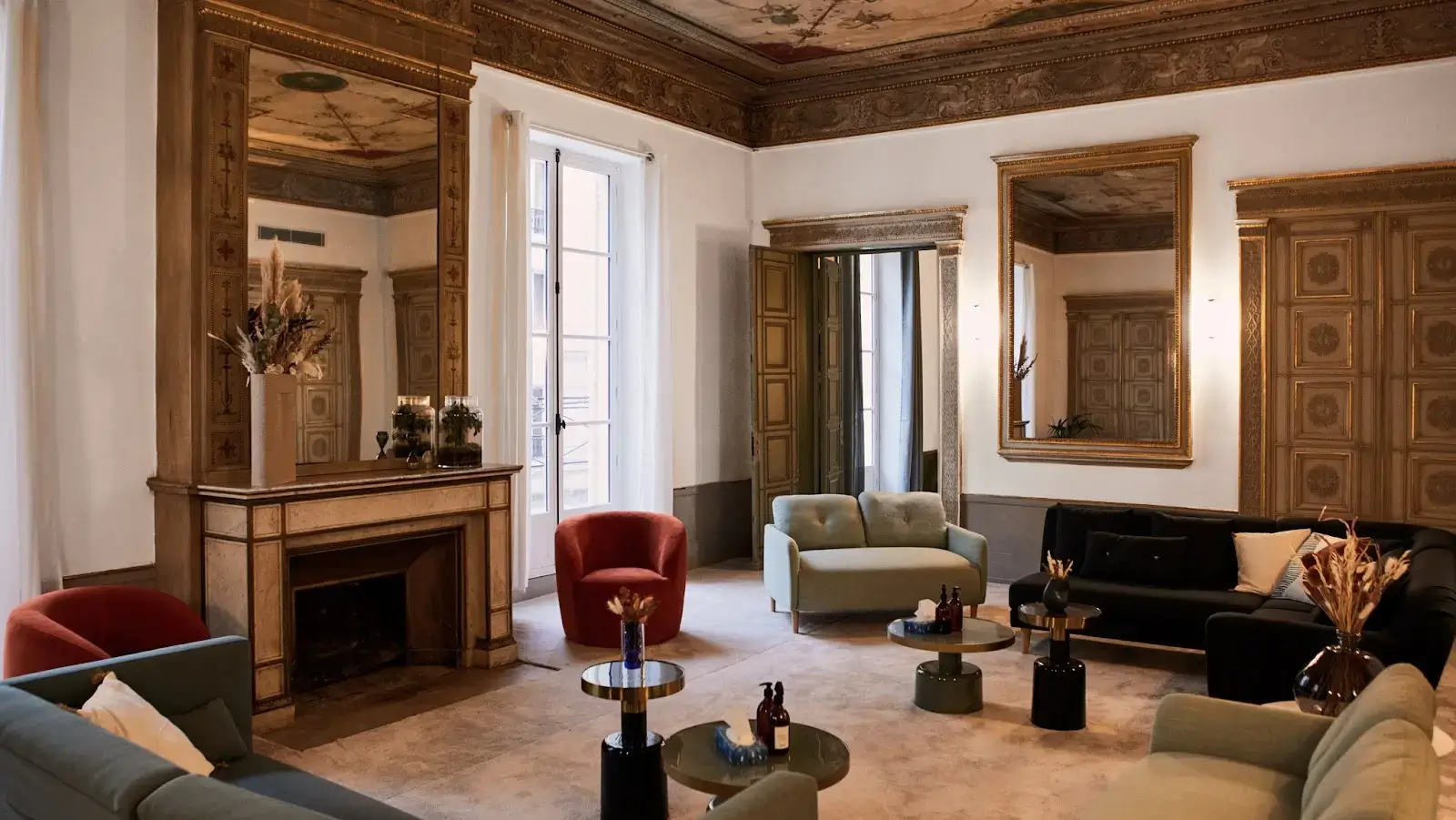 Morning, Cadet interior photo 10