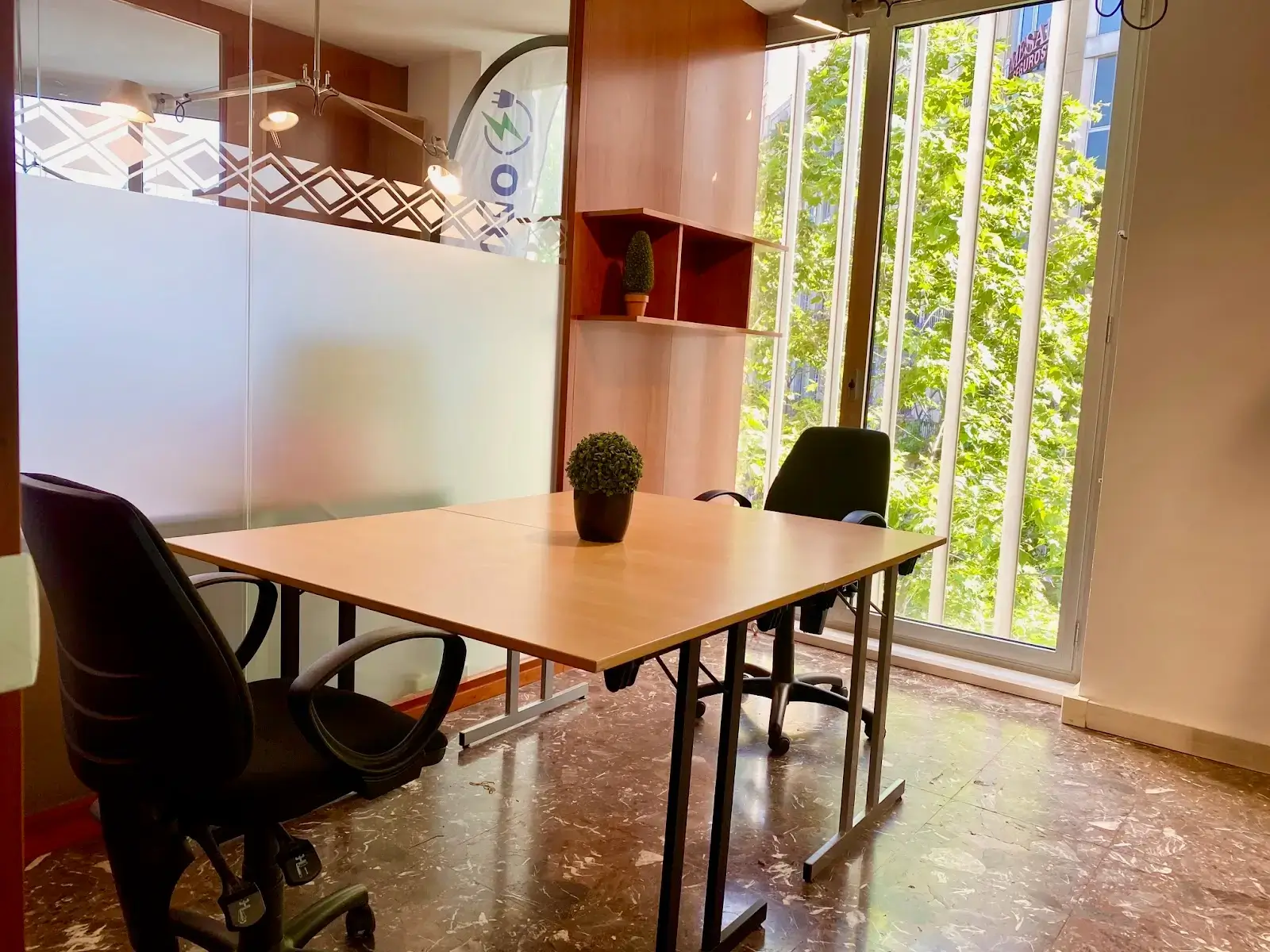 CREC Coworking Letamendi interior photo 7