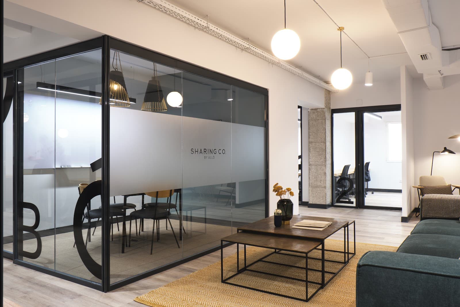 Sharing Coworking Madrid interior photo 3