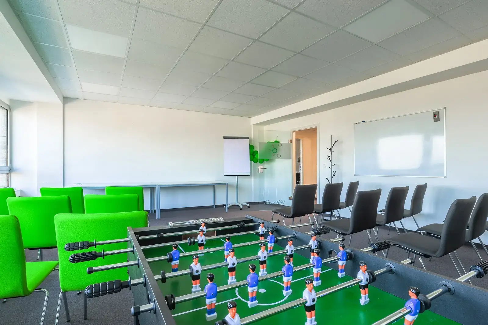 Rivvers Coworking Frankfurt Southside interior photo 8