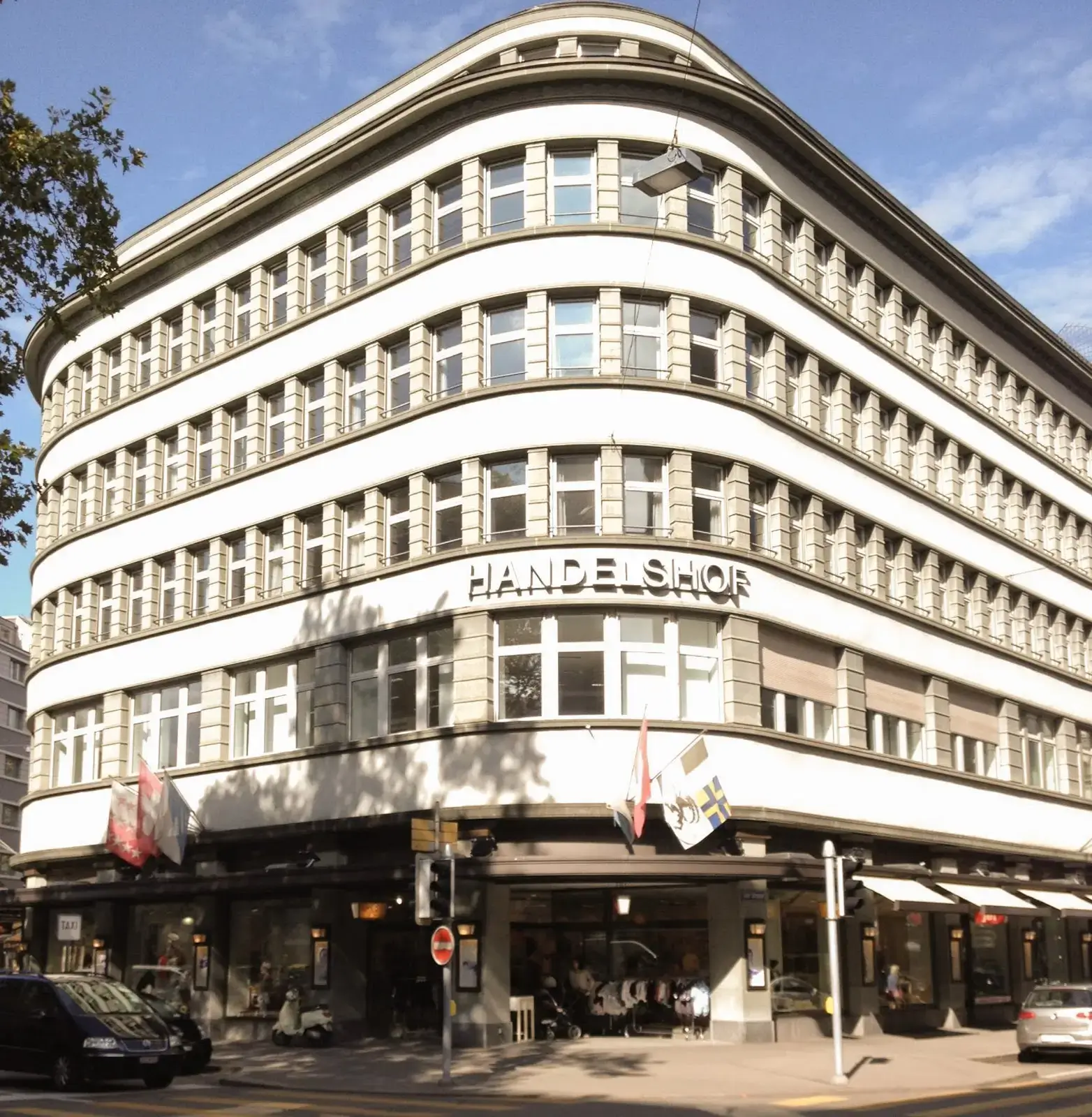 Headsquarter - The Historic interior photo 8