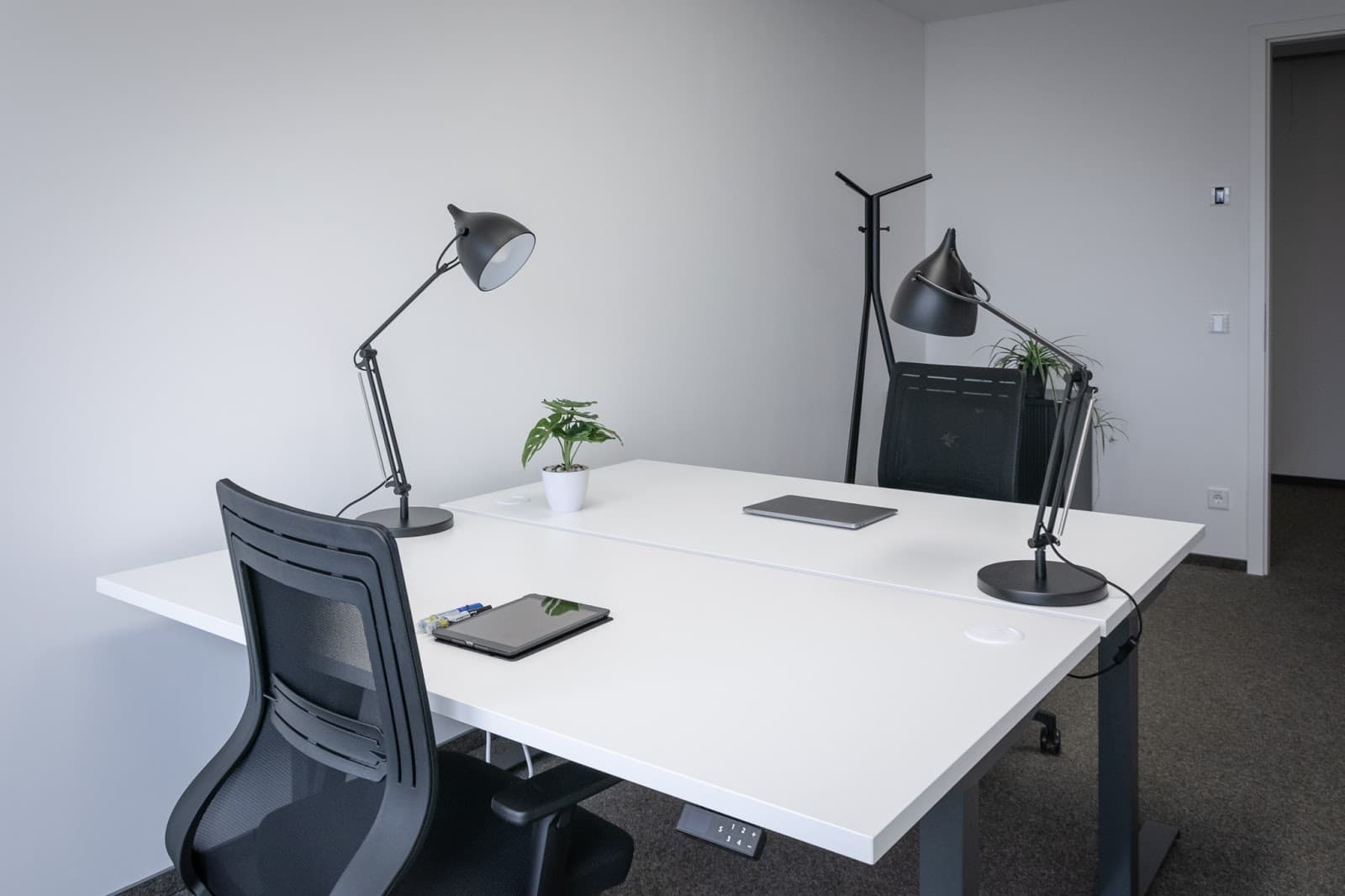 Rivvers Coworking Stuttgart Feuerbach interior photo 9