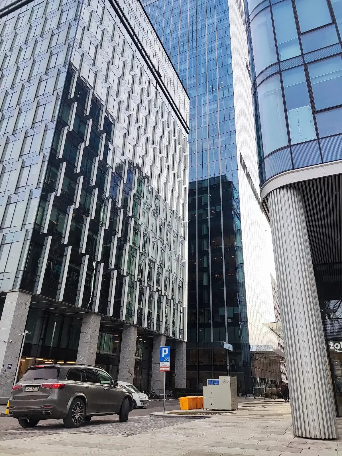 O4 Six interior photo 5