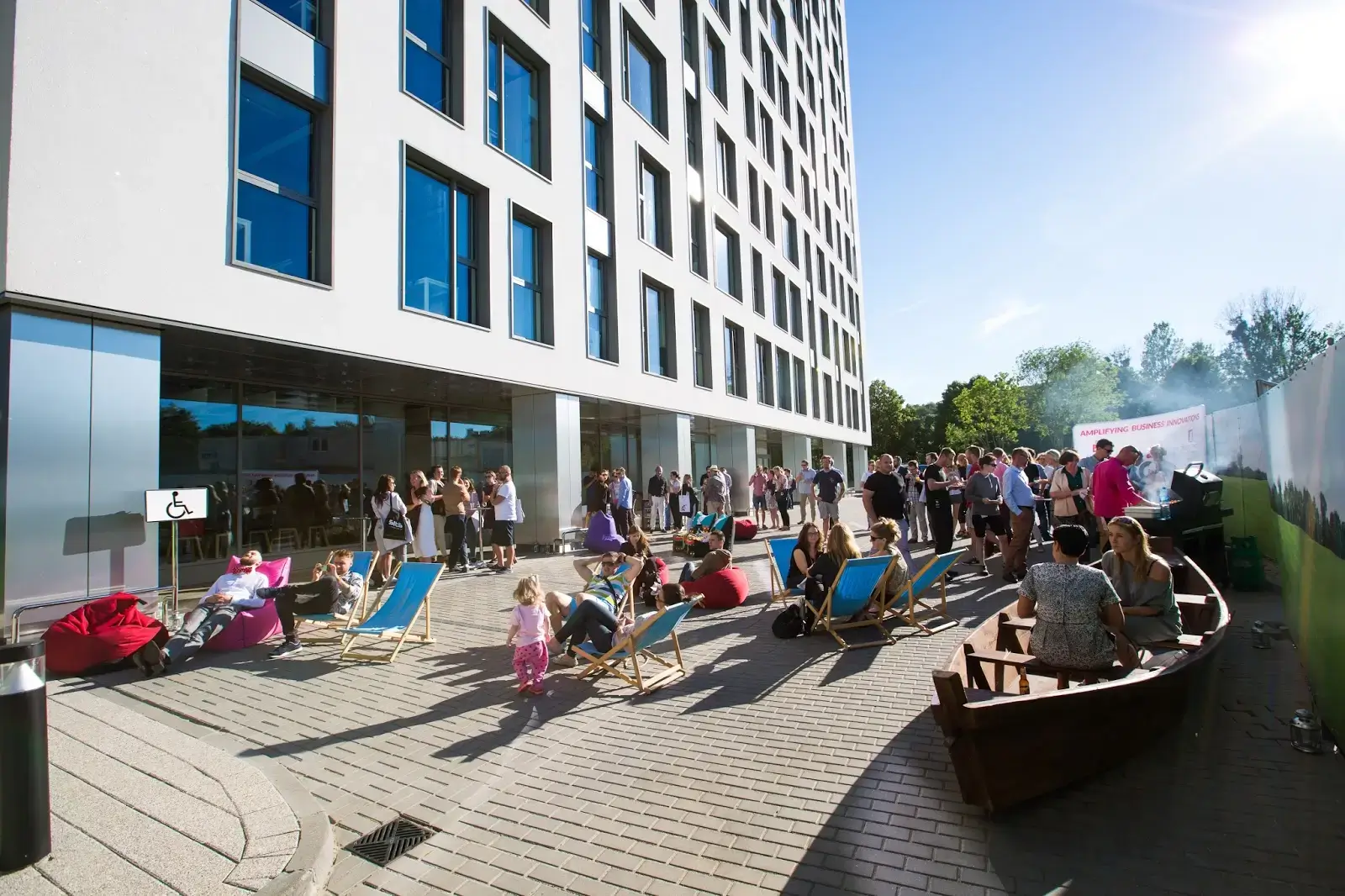 O4 Four interior photo 8