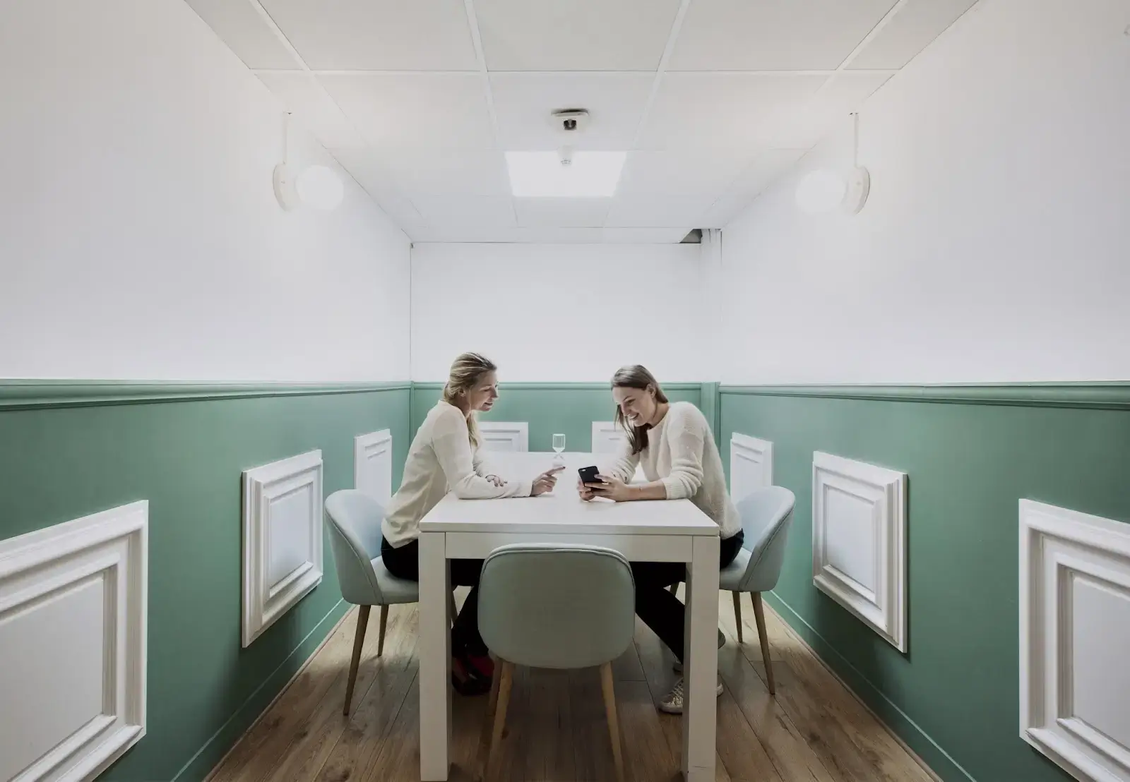 Morning, Montsouris interior photo 11