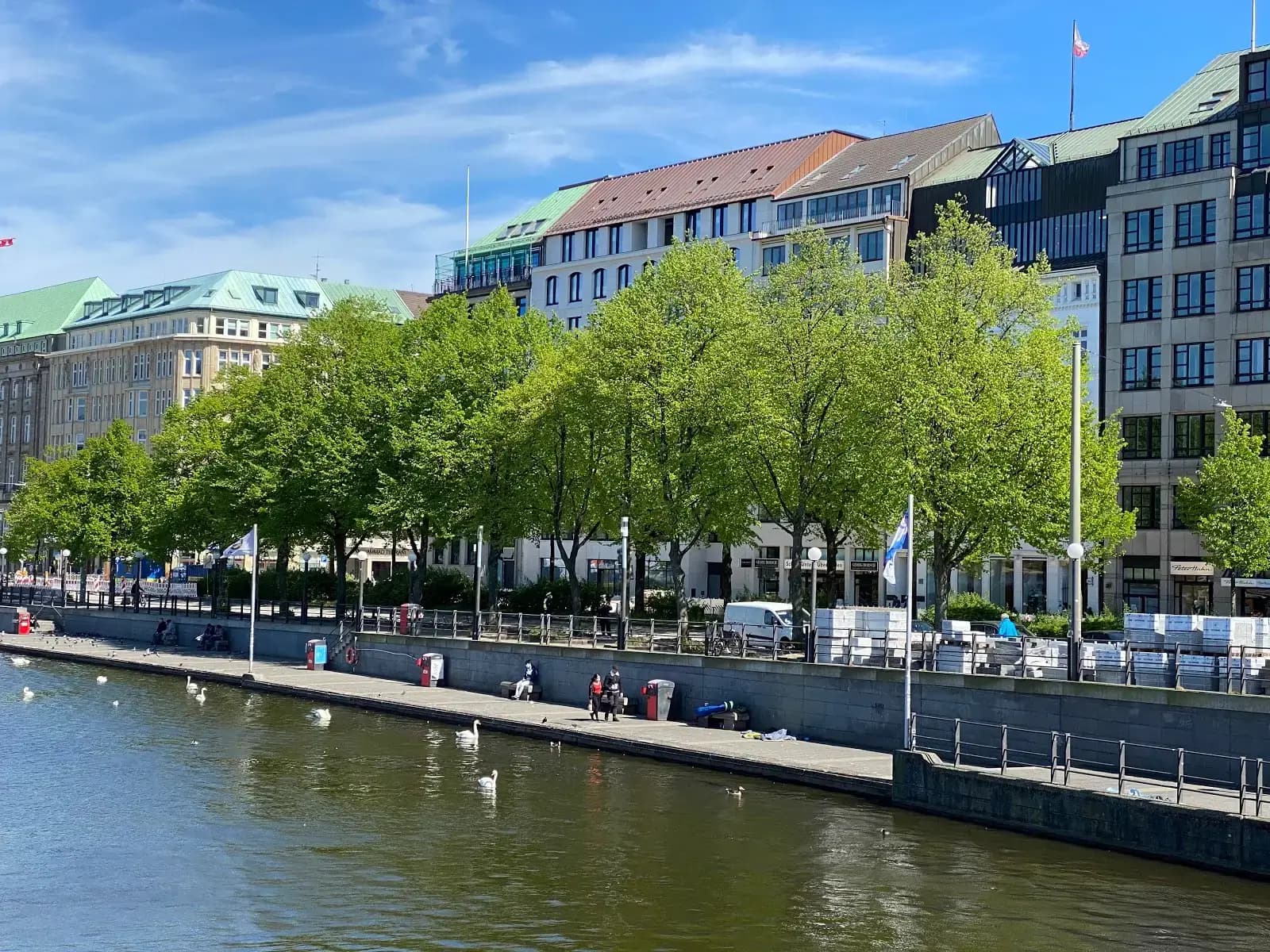 Satellite Office Hamburg Ballindamm interior photo 2