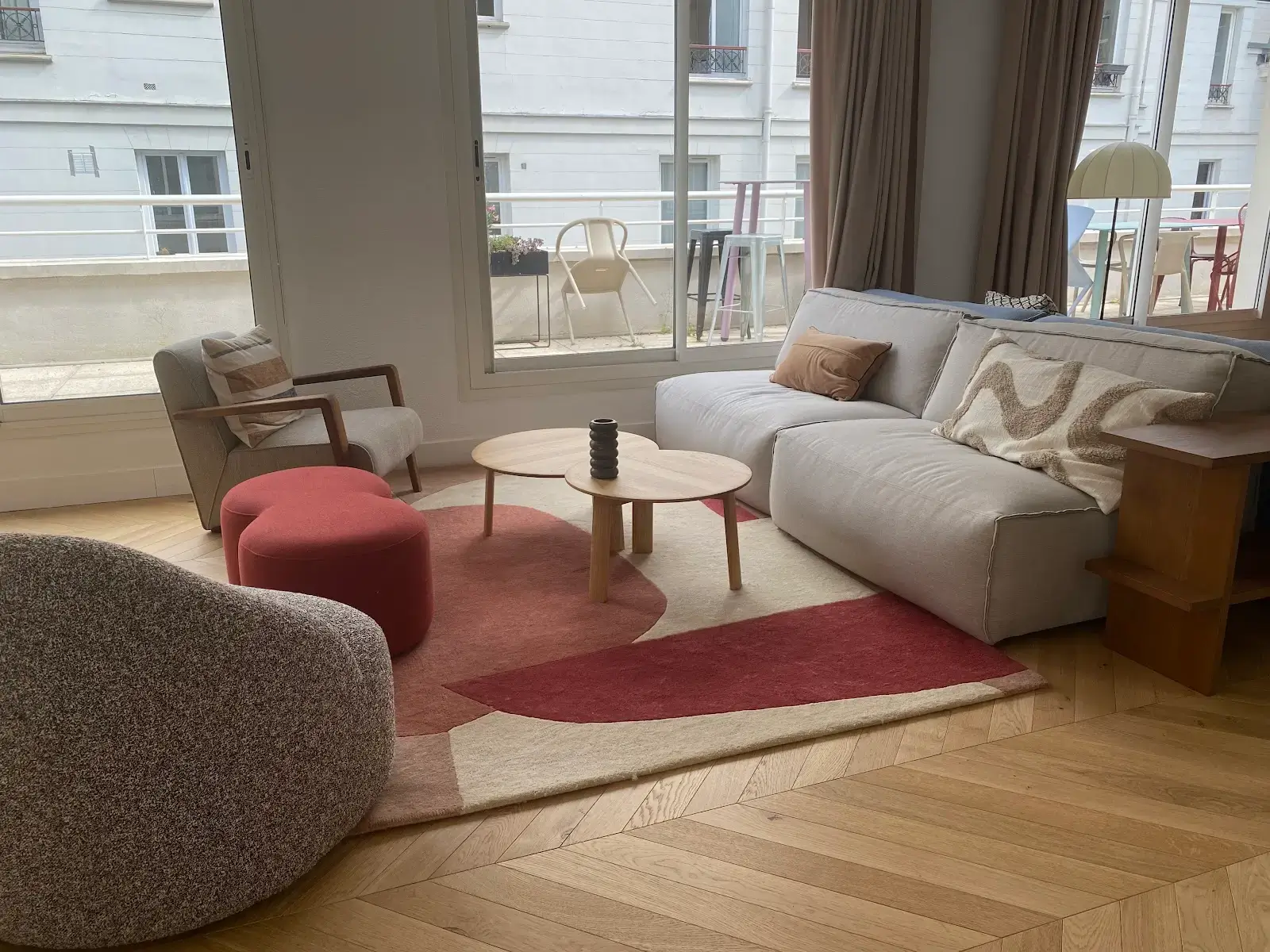 Morning, Faubourg Poissonnière interior photo 10