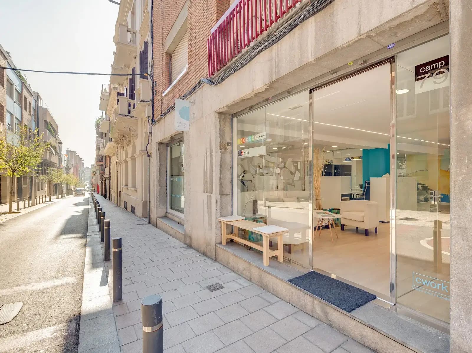 Cwork Barcelona Coworking interior photo 3