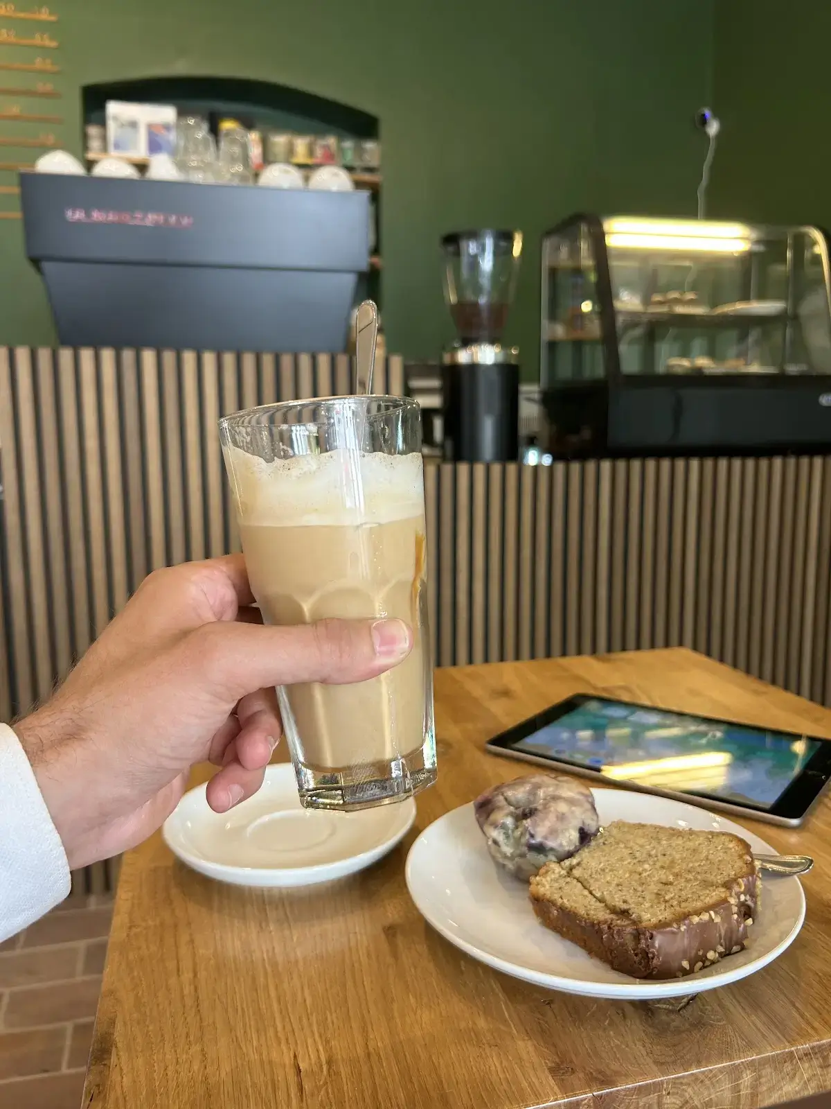 UMA Hub Coworking & Cafe interior photo 10