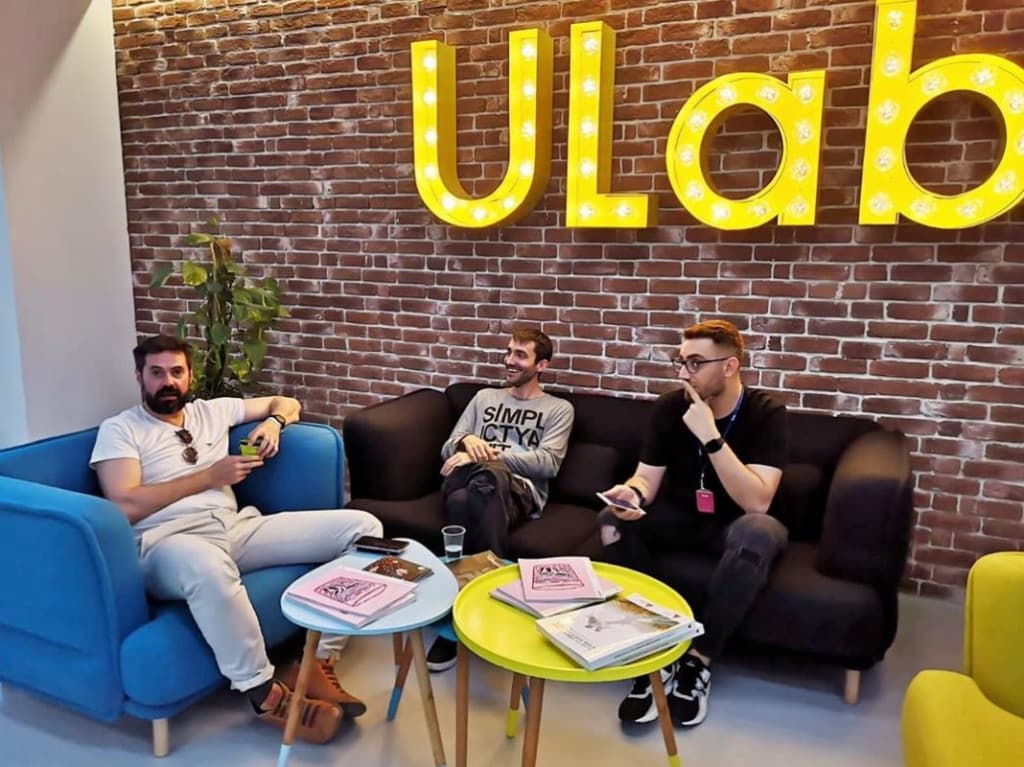 ULab IdeasMeeting Point interior photo 3