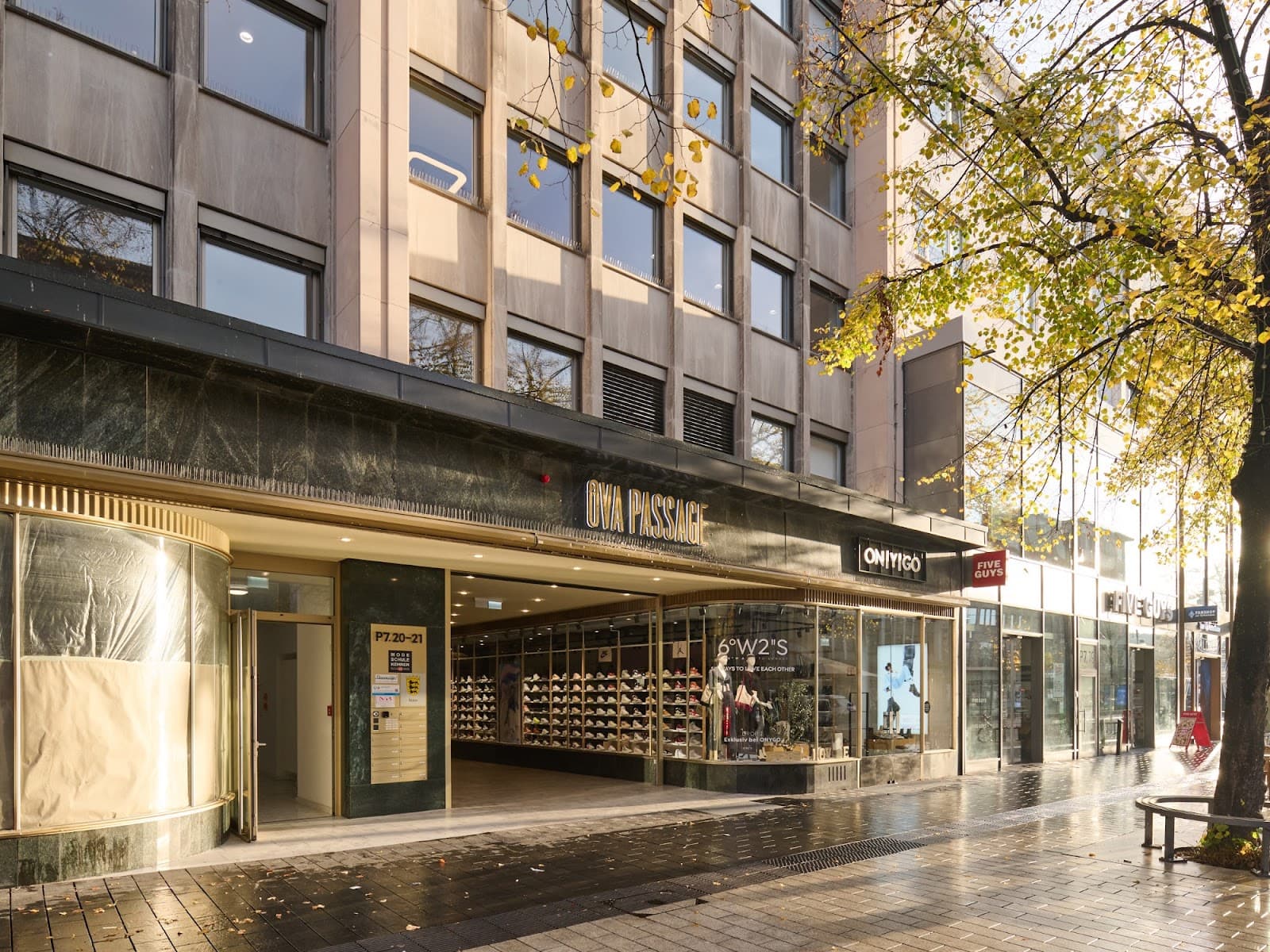 Rivvers Coworking Mannheim City interior photo 8