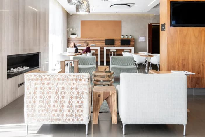 Regus Dusseldorf Johannstraße interior photo 4