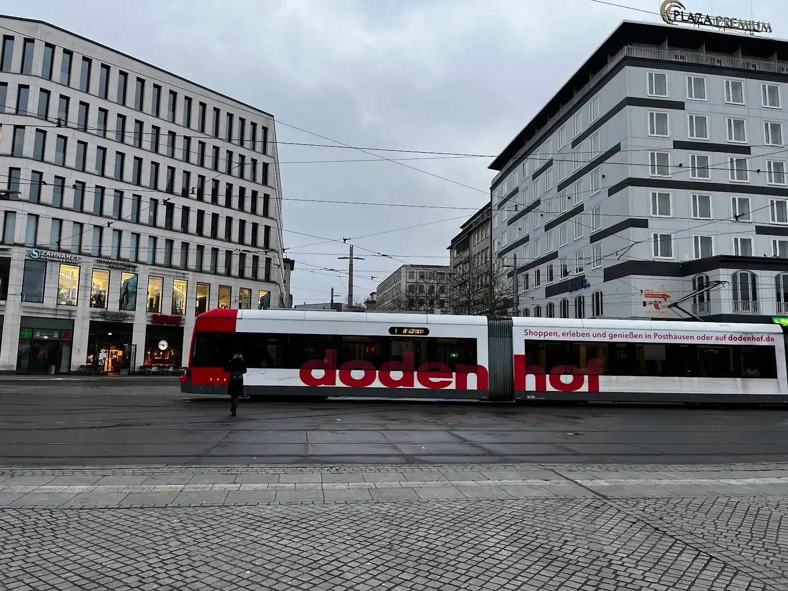Regus Bremen City Gate interior photo 3